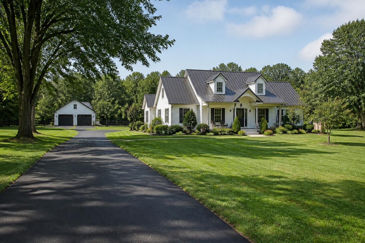 Semi-rural neighborhood with spacious lots in Bosque Farms